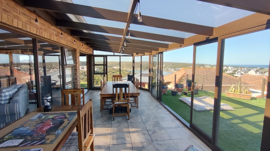 6 Bedroom Property for Sale in Stilbaai Wes Western Cape
